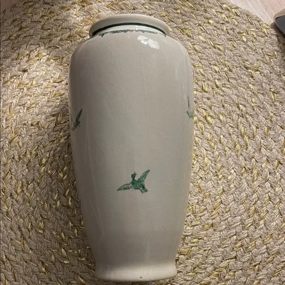 Vintage-Inspired rooster and toile country design Cream and Green Vase - Picture 3 of 5